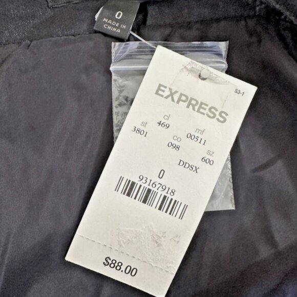 EXPRESS Mini Sequin Skirt NWT Size 0 Black Silver Colorblock - Picture 2 of 4